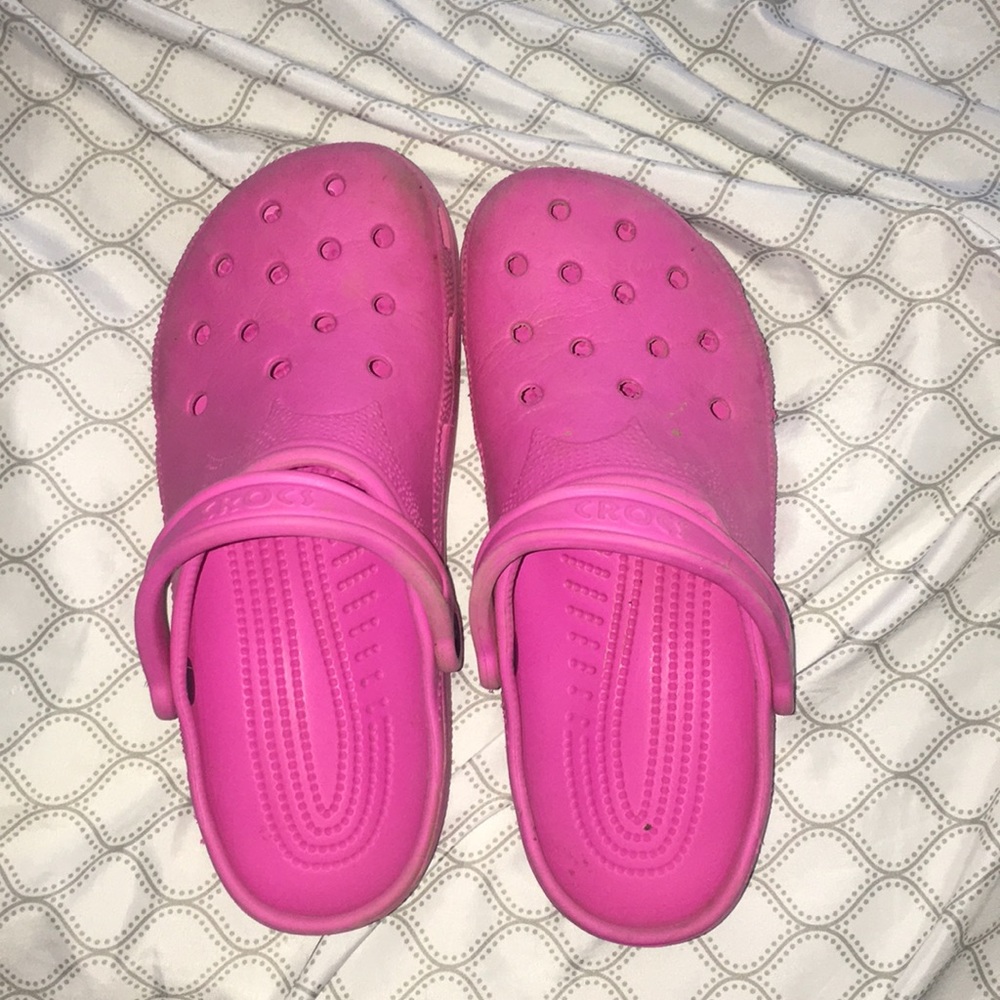Pink crocs